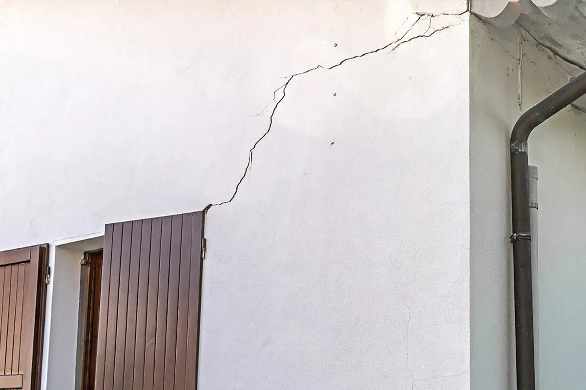 reparacion-de-grietas-en-fachadas